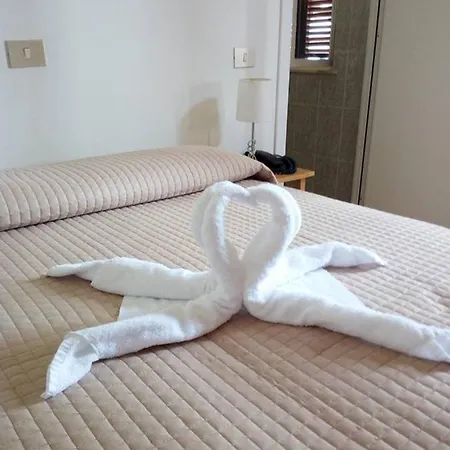 Castello - Solo Pernotto 호텔 2*