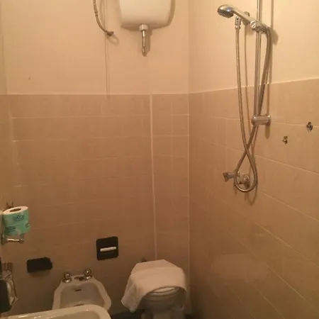 Castello - Solo Pernotto 쿠프라마리티마