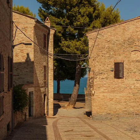 Castello Di Mara Cupra Marittima